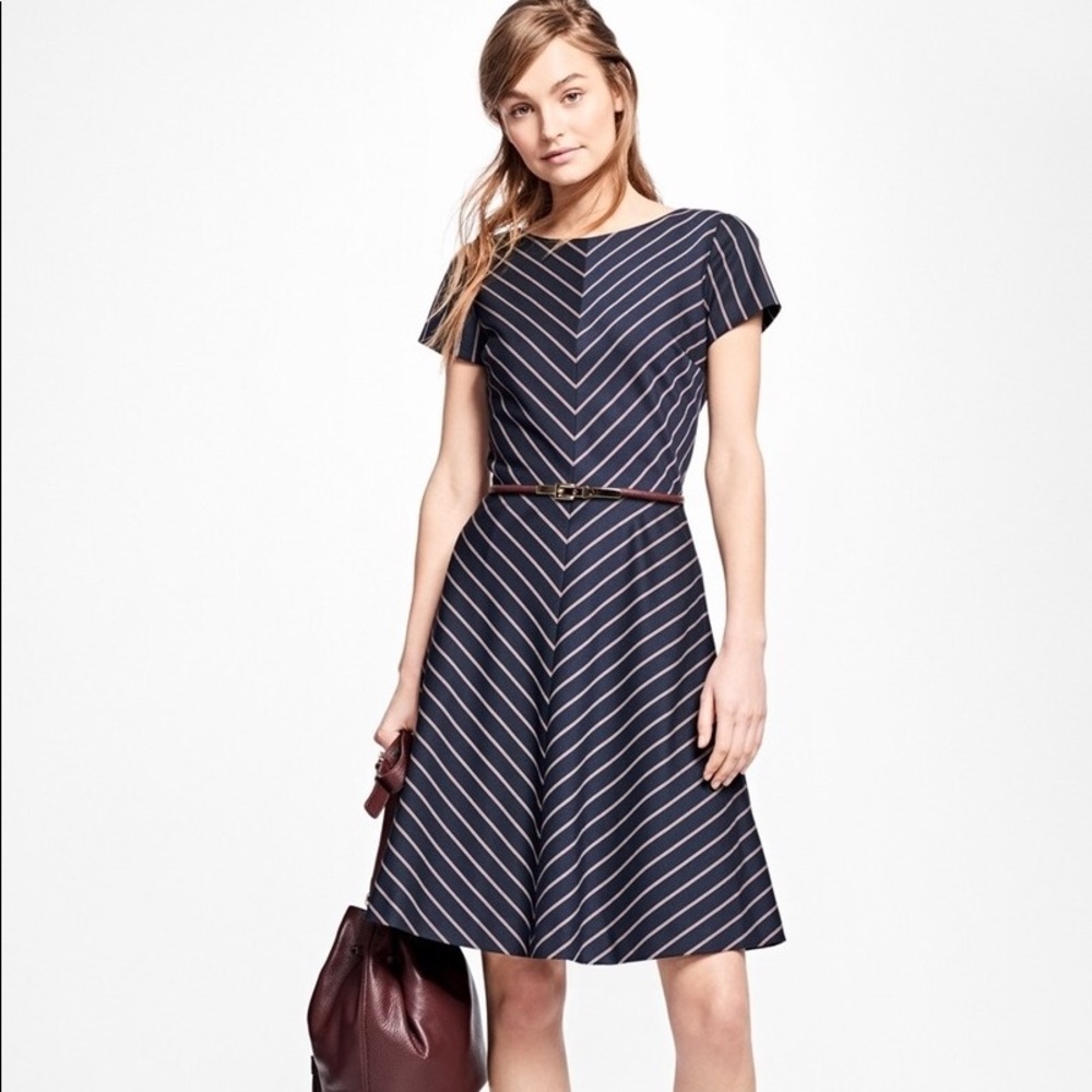 Brooks Brothers Short Sleeve Chevron Striped Dress